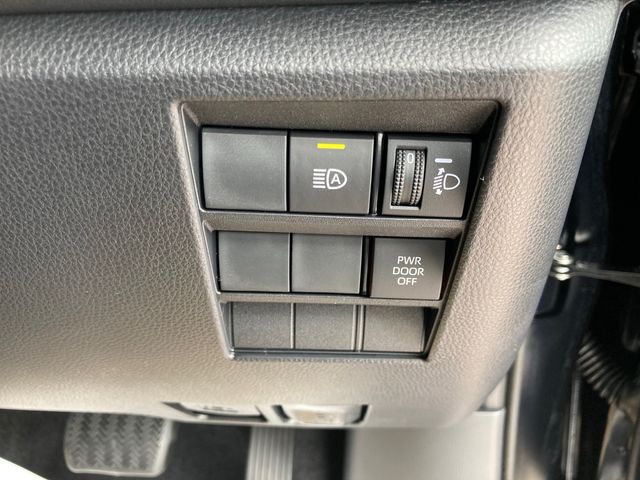 Toyota VOXY 2023-09 22416-11