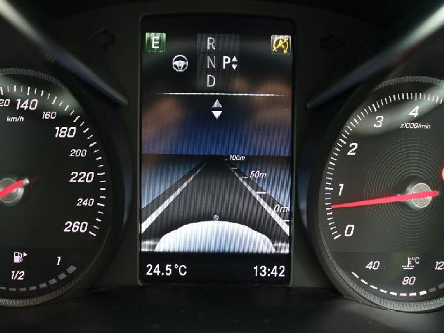 Mercedes Benz C-CLASS 2016-05 16321-17