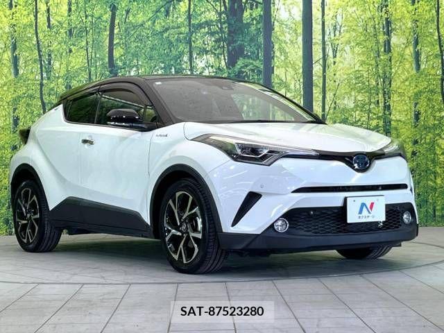Toyota C-HR 2018-10 215467-16