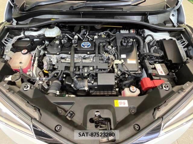 Toyota C-HR 2018-10 215467-18
