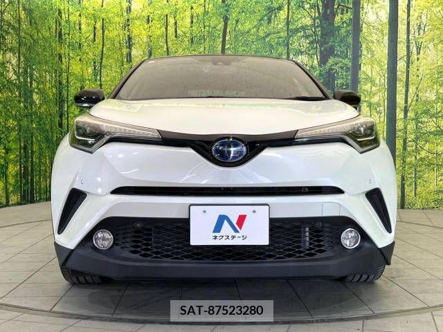 Toyota C-HR 2018-10 215467-14