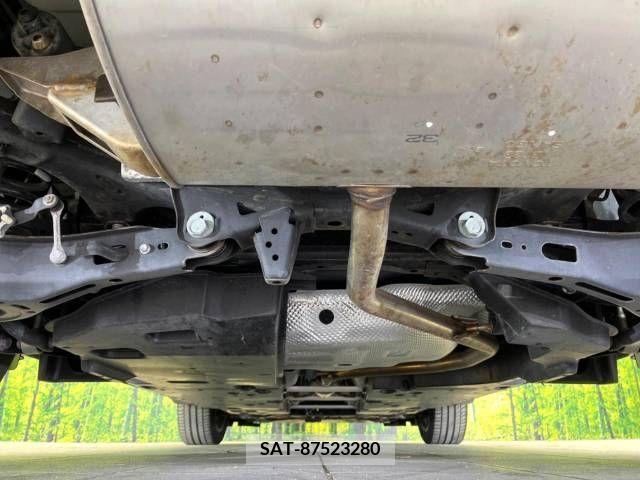 Toyota C-HR 2018-10 215467-19