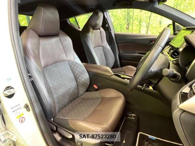 Toyota C-HR 2018-10 215467-8
