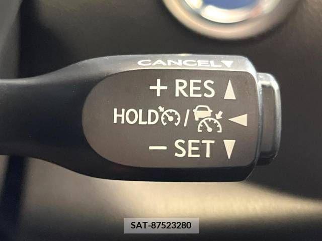 Toyota C-HR 2018-10 215467-4