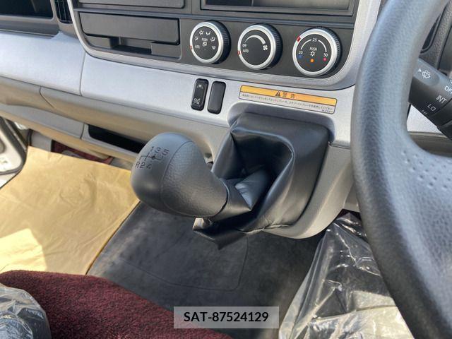Mitsubishi CANTER 2023-11 294444-12