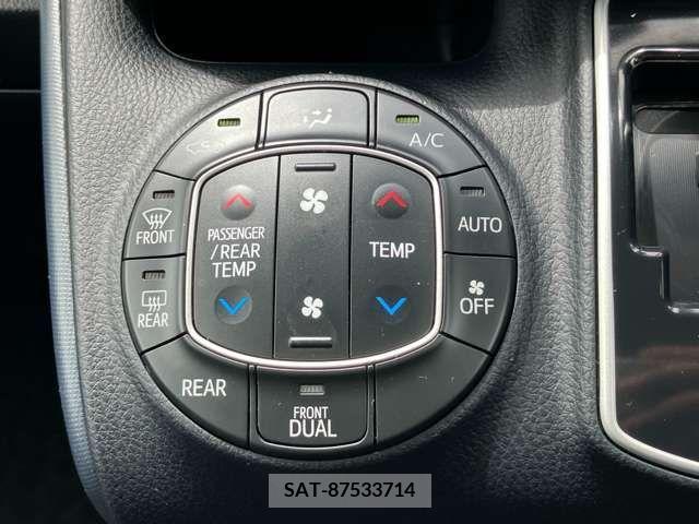 Toyota VOXY 2015-10 338478-11