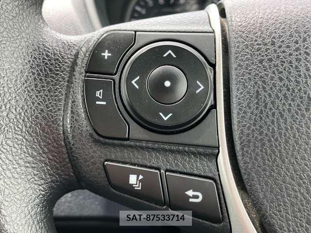 Toyota VOXY 2015-10 338478-9