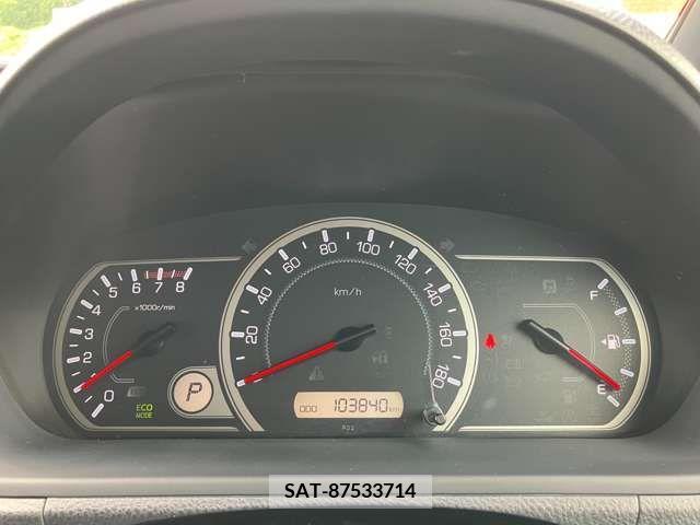 Toyota VOXY 2015-10 338478-7
