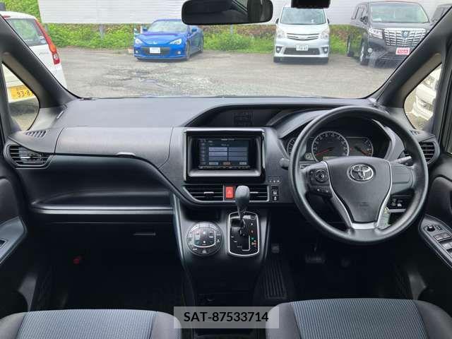 Toyota VOXY 2015-10 338478-5