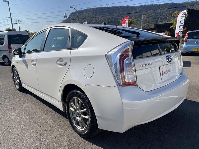 Toyota PRIUS 2012-03 187252-5