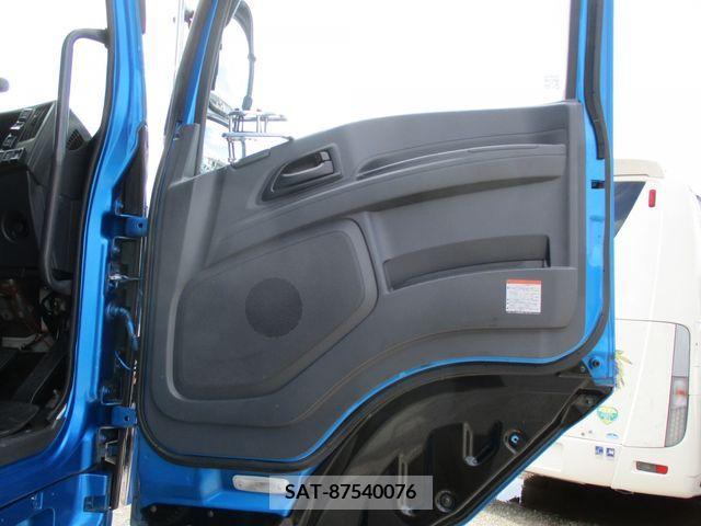 Isuzu GIGA 2016-09 201668-10