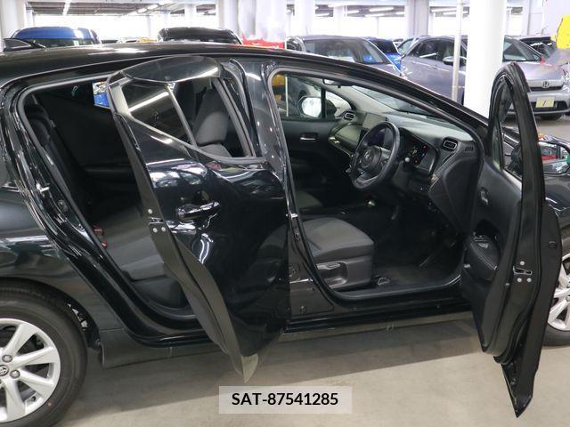 Toyota AQUA 2021-08 261254-10
