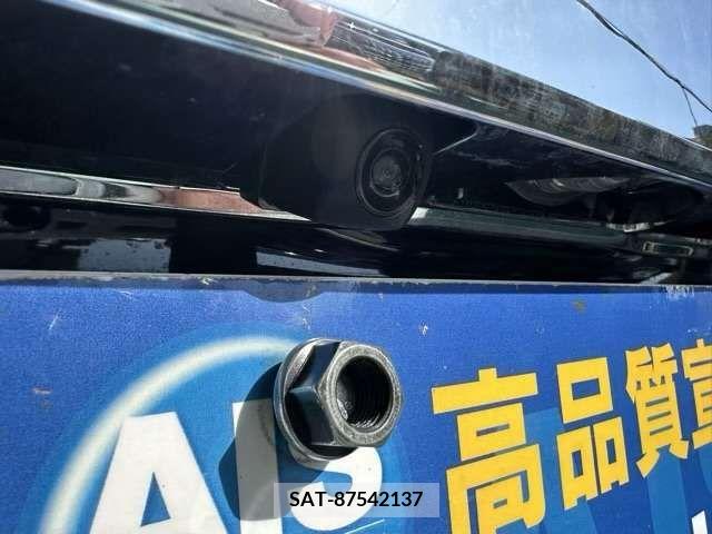 Honda N BOX 2023-11 341232-9
