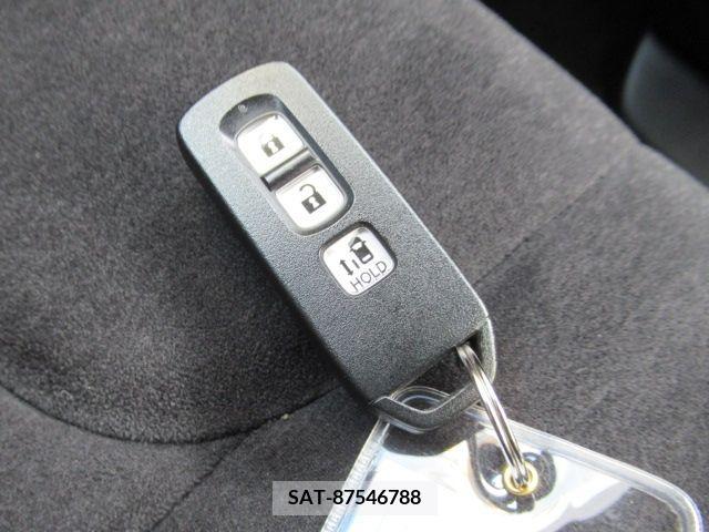Honda N BOX CUSTOM 2018-01 216426-18