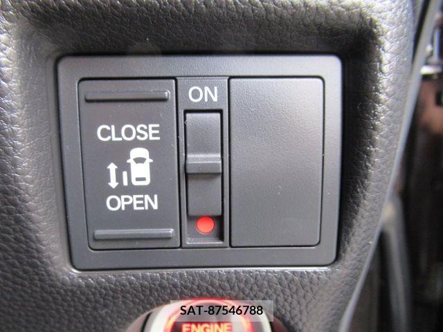 Honda N BOX CUSTOM 2018-01 216426-17