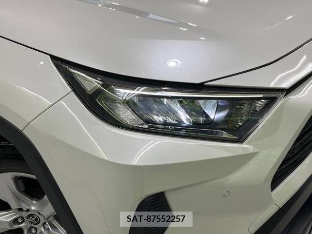 Toyota RAV4 2019-06 366888-12