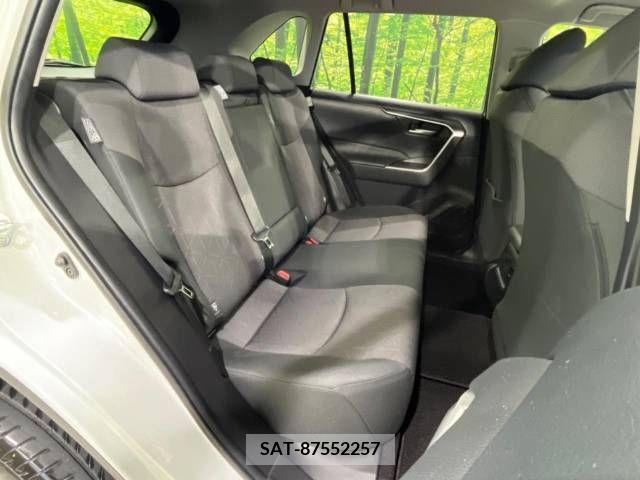 Toyota RAV4 2019-06 366888-9