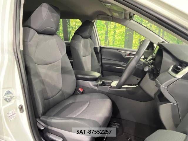 Toyota RAV4 2019-06 366888-8