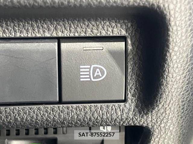 Toyota RAV4 2019-06 366888-7