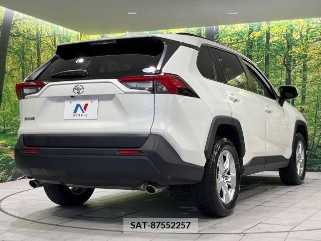 Toyota RAV4 2019-06 366888-17