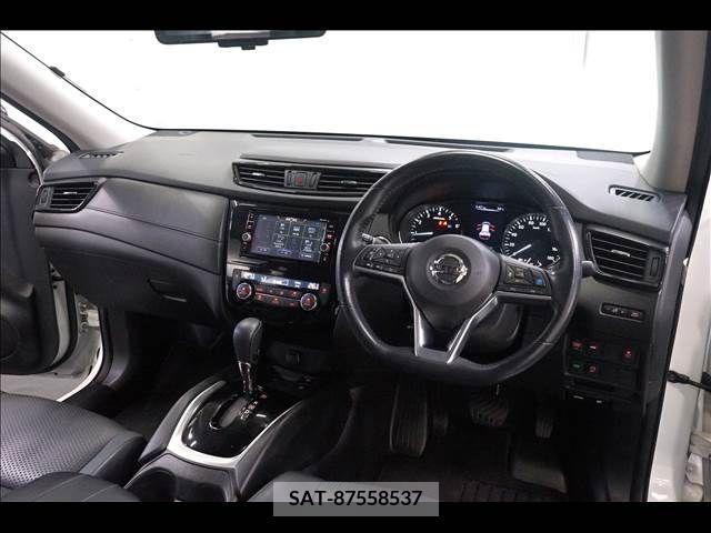 Nissan X-TRAIL 2018-08 371202-1