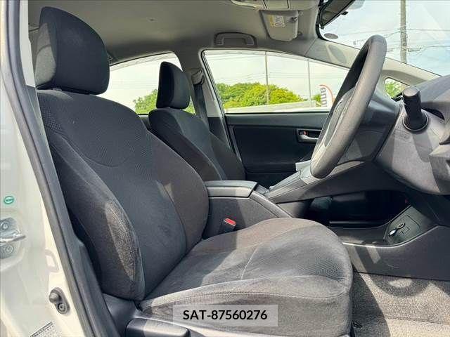 Toyota PRIUS 2014-08 282072-15