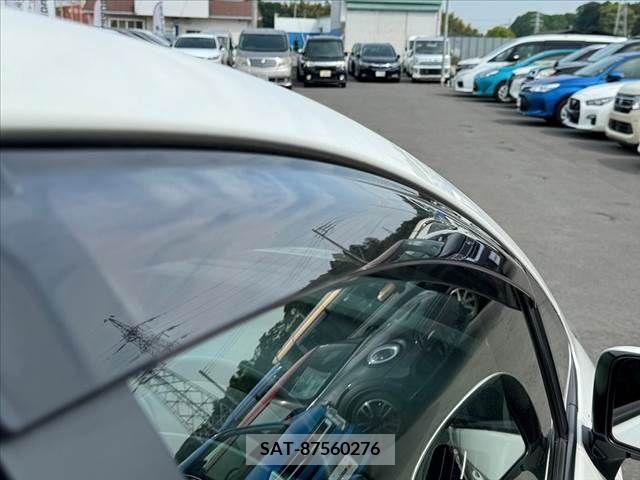 Toyota PRIUS 2014-08 282072-27