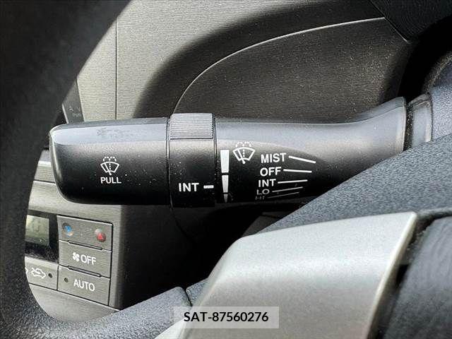 Toyota PRIUS 2014-08 282072-23