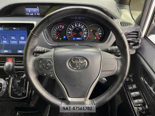 Toyota NOAH 2019-04 392818-12
