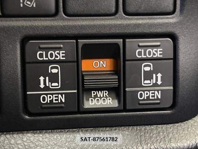 Toyota NOAH 2019-04 392818-5