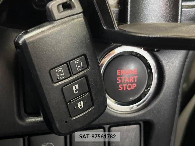 Toyota NOAH 2019-04 392818-7