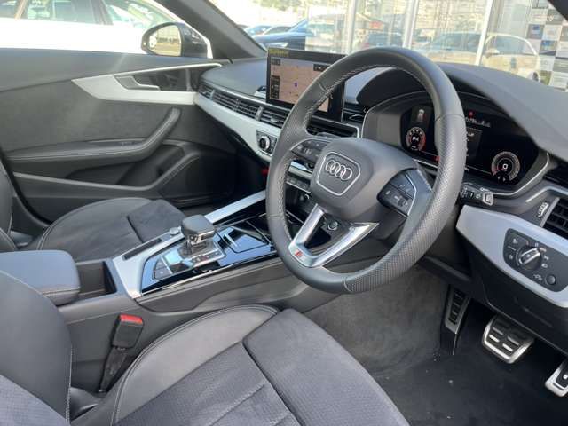 Audi A4 2023-03 25075-7