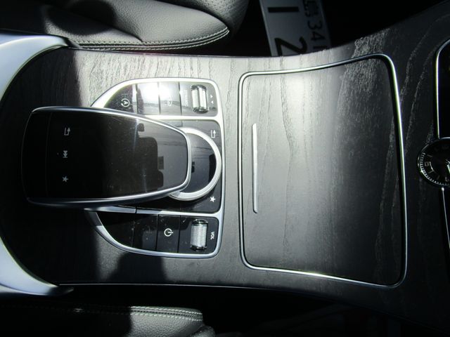 Mercedes Benz C-CLASS 2018-03 2373-26