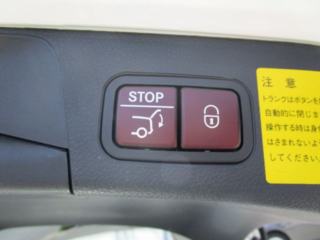 Mercedes Benz C-CLASS 2018-03 2373-9