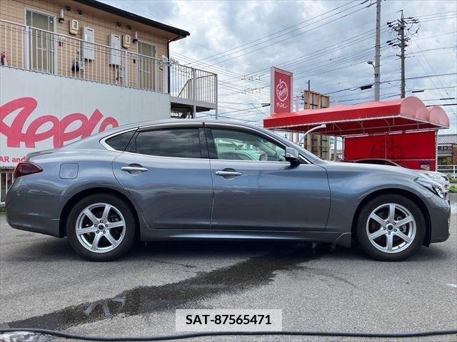 Nissan FUGA 2017-06 387976-16