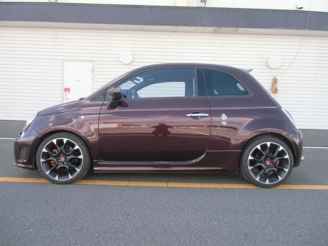Abarth 695 2013-05 8513-14
