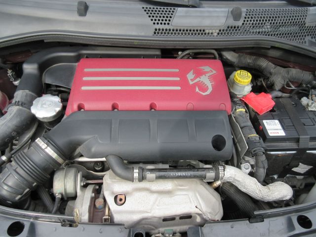 Abarth 695 2013-05 8513-22
