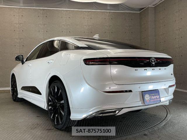 Toyota CROWN 2023-03 220211-11