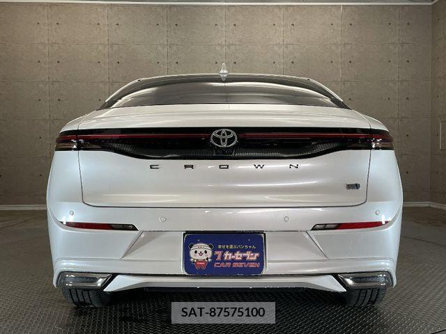 Toyota CROWN 2023-03 220211-10