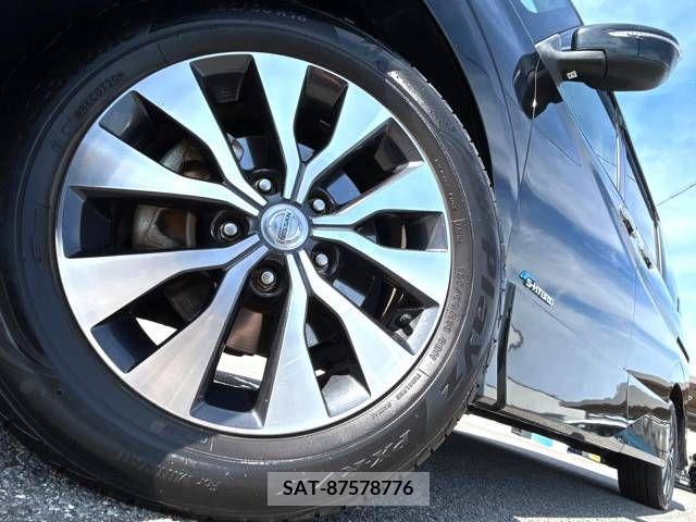 Nissan SERENA 2017-02 331308-16