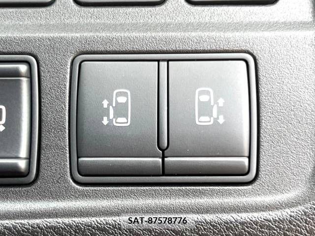 Nissan SERENA 2017-02 331308-4
