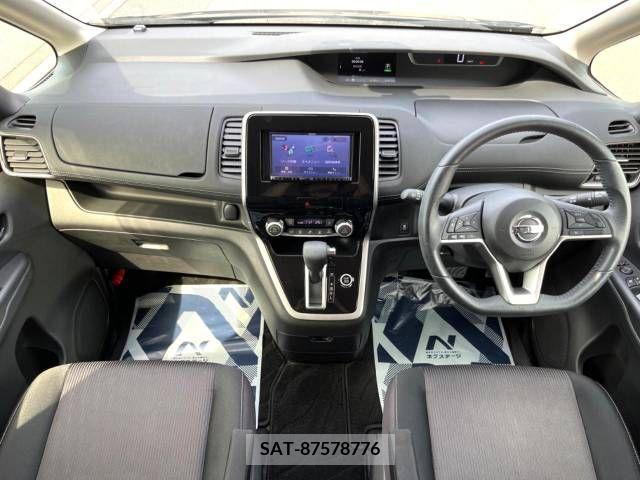 Nissan SERENA 2017-02 331308-1