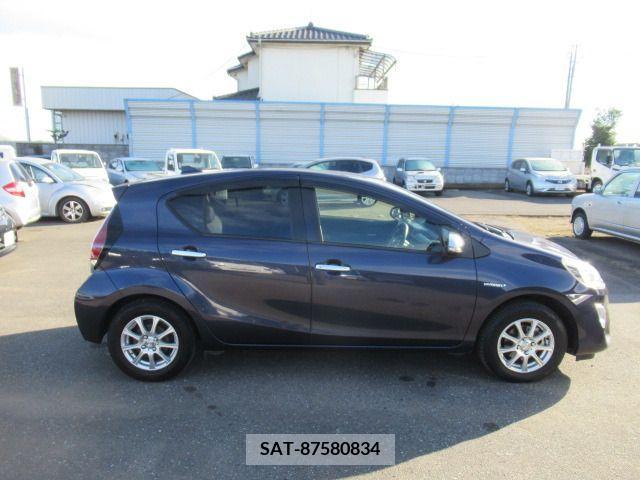Toyota AQUA 2015-10 206471-7