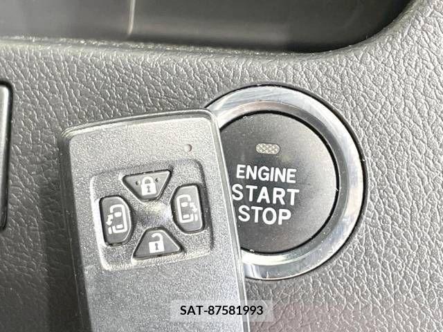 Toyota NOAH 2013-07 343271-6