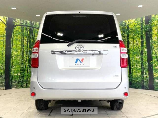 Toyota NOAH 2013-07 343271-16