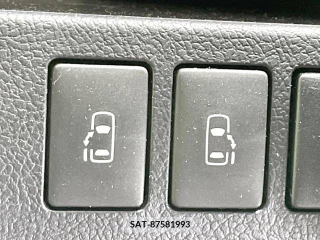 Toyota NOAH 2013-07 343271-4