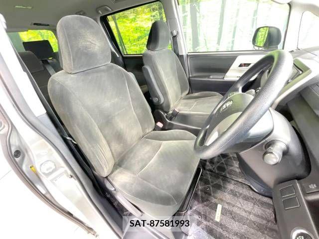 Toyota NOAH 2013-07 343271-8