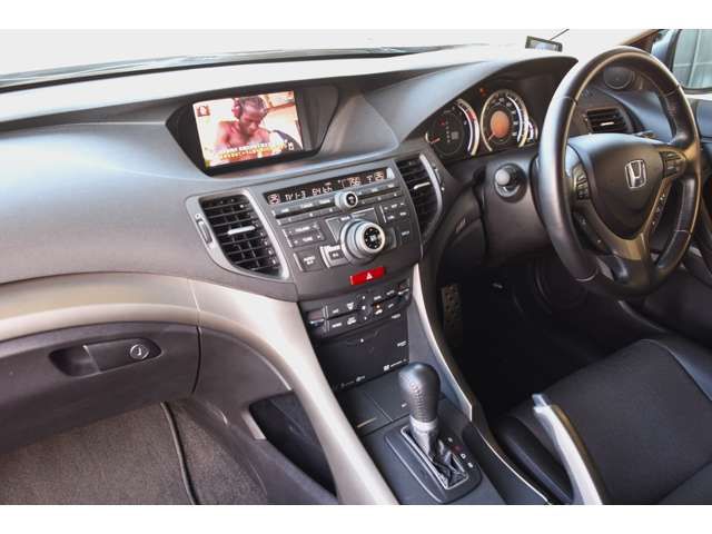 Honda ACCORD TOURER 2008-12 6660-1