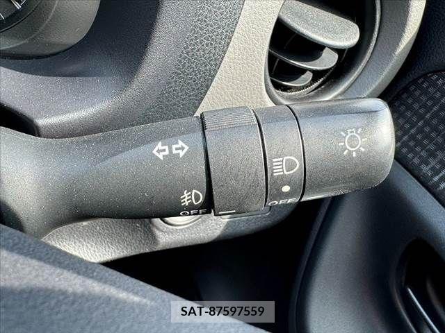 Toyota VITZ 2014-07 288583-20