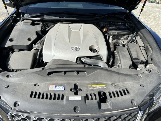 Toyota CROWN SEDAN 2014-01 193593-25